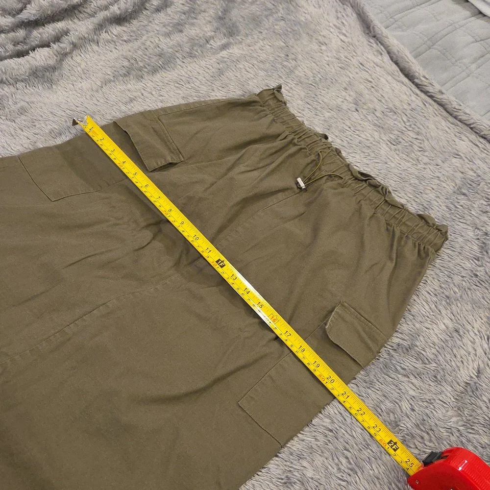 Rachel Zoe Olive Midi Cargo Skirt Size L! - Picture 7 of 8
